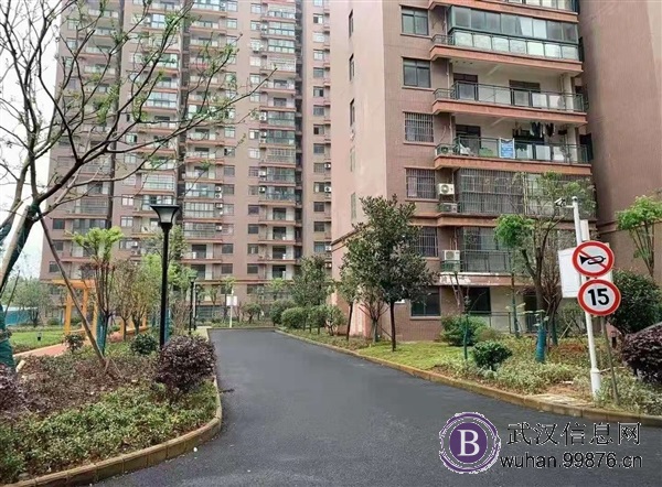 地铁口 75平2房 首付5万 月供2500 现房 即买即住